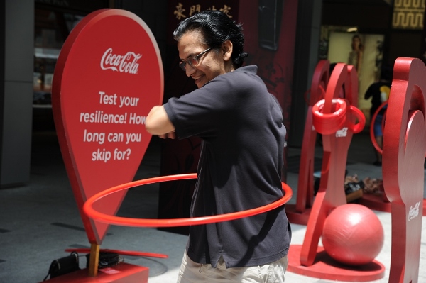 Coca-Cola Singapore encourages Singaporeans to move (600x399)